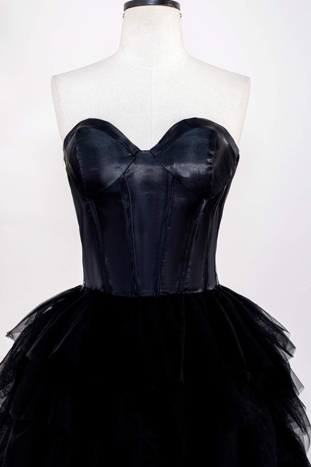 Sweetheart Black Tiered Ruffles Formal Dress