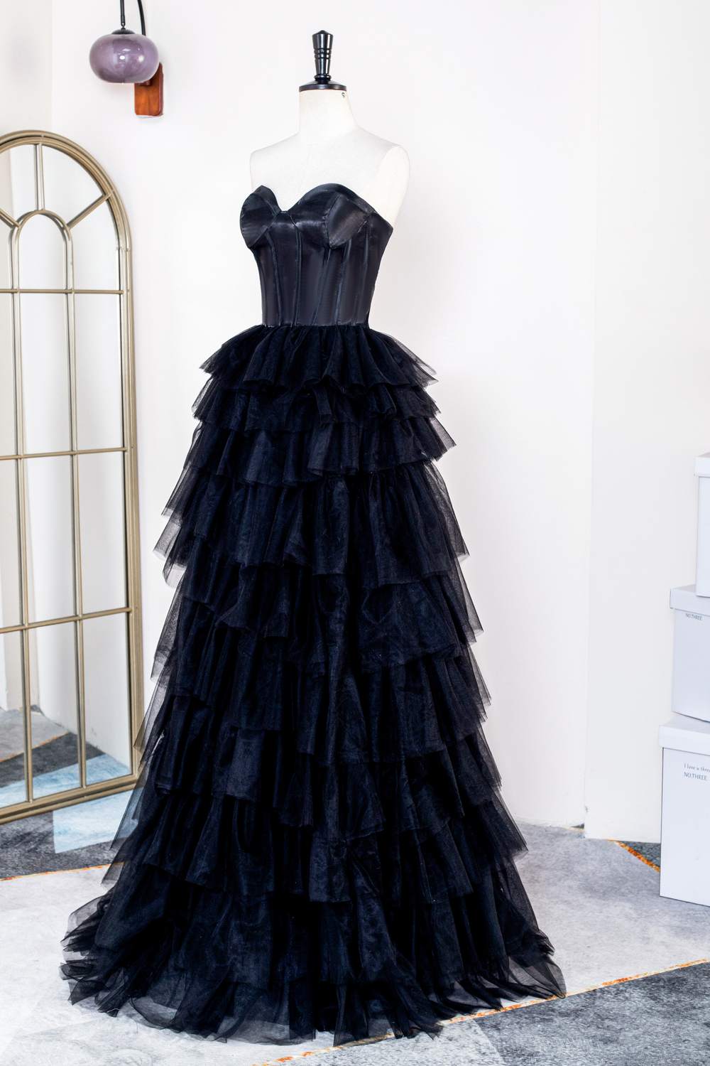 Sweetheart Black Tiered Ruffles Formal Dress