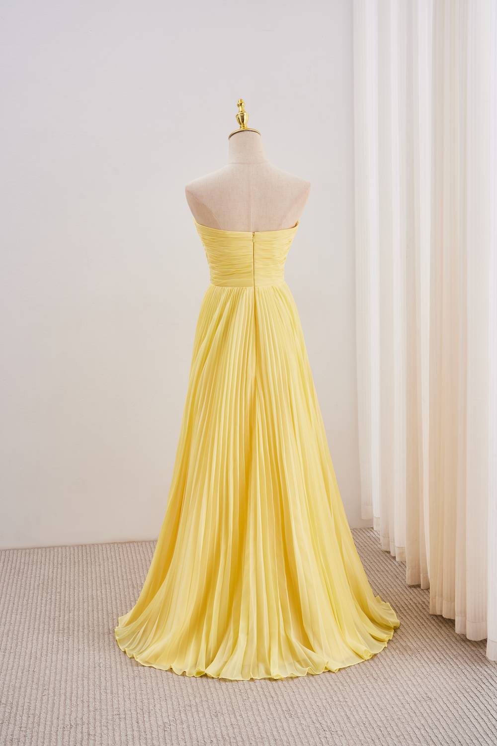 Yellow Sweetheart A-line Prom Dress with Keyhole