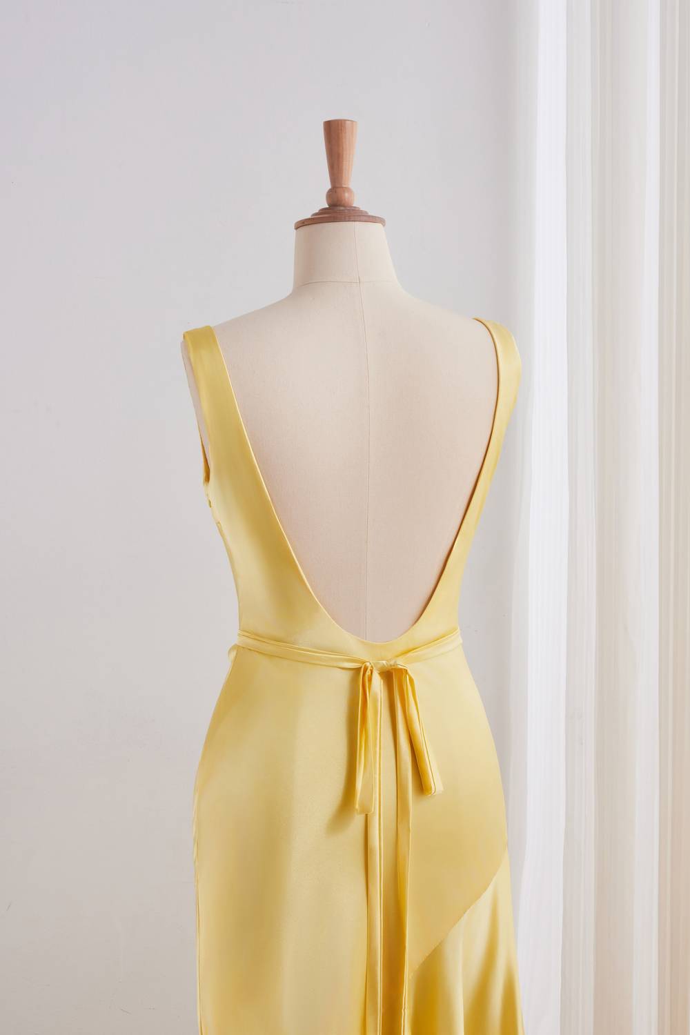 Yellow Sleeveless Lace-up Sash Long Dress