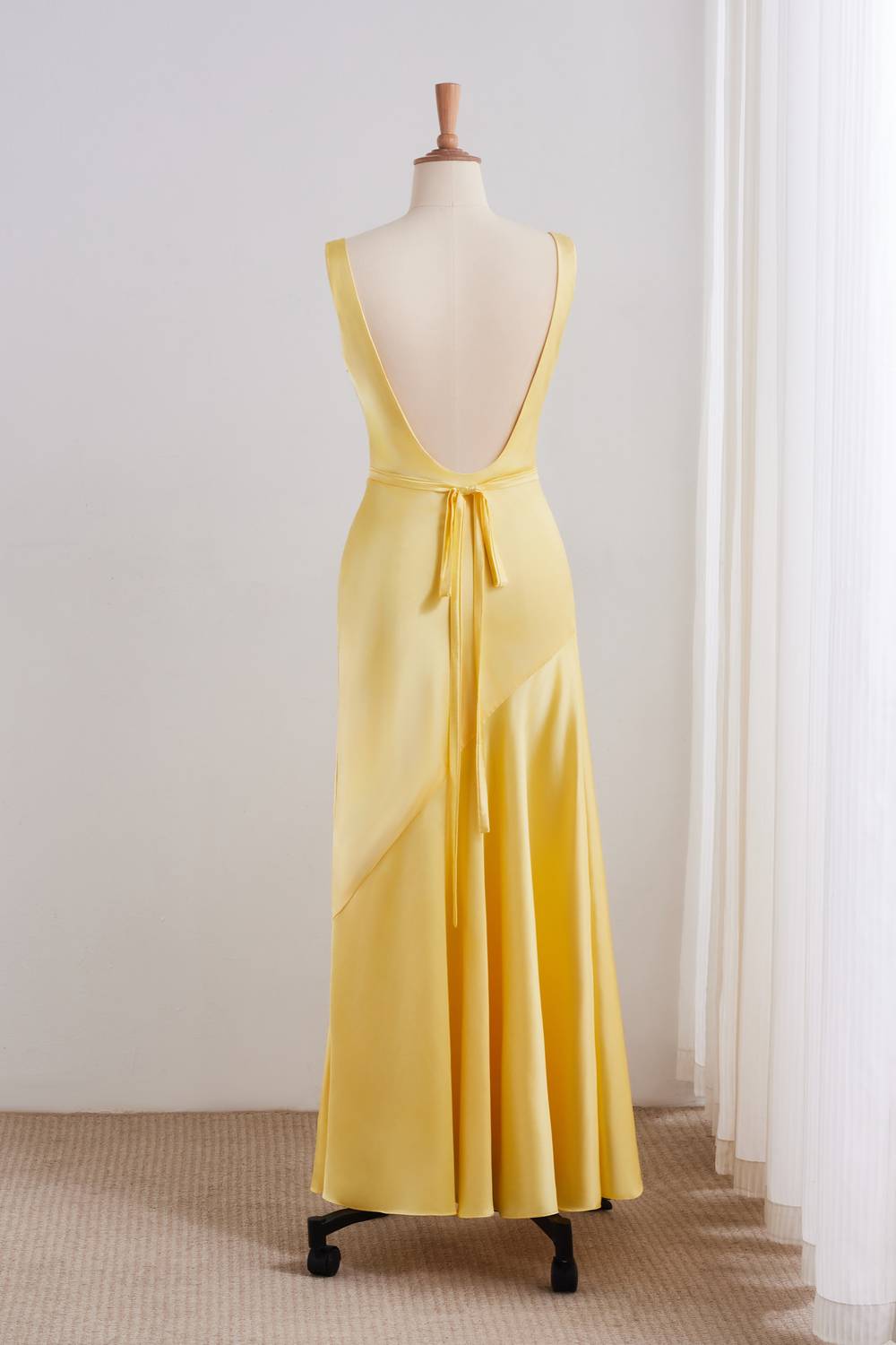 Yellow Sleeveless Lace-up Sash Long Dress