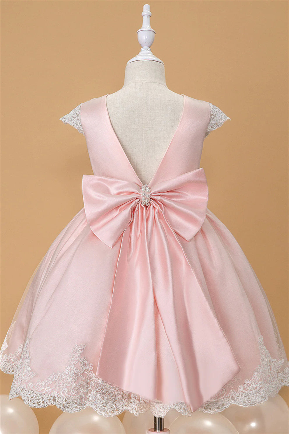Cap Sleeves Pink Lace Flower Girl Dress with Pearls