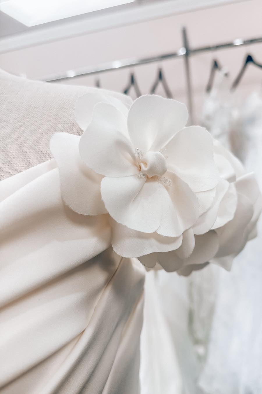 Floral Straps White Pleated Mermaid Wedding Dress