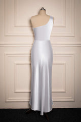 White Elegant One Shoulder Mermaid Bridesmaid Dress