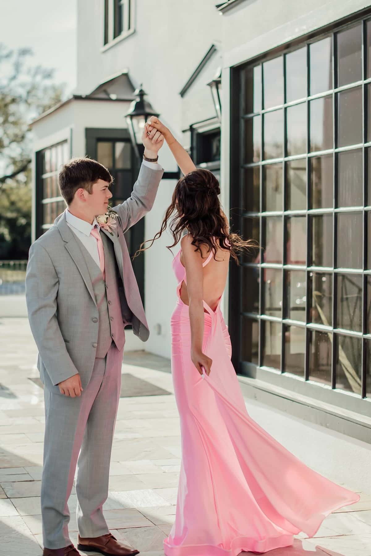 V-neck Pink Mermaid Long Dress with Train