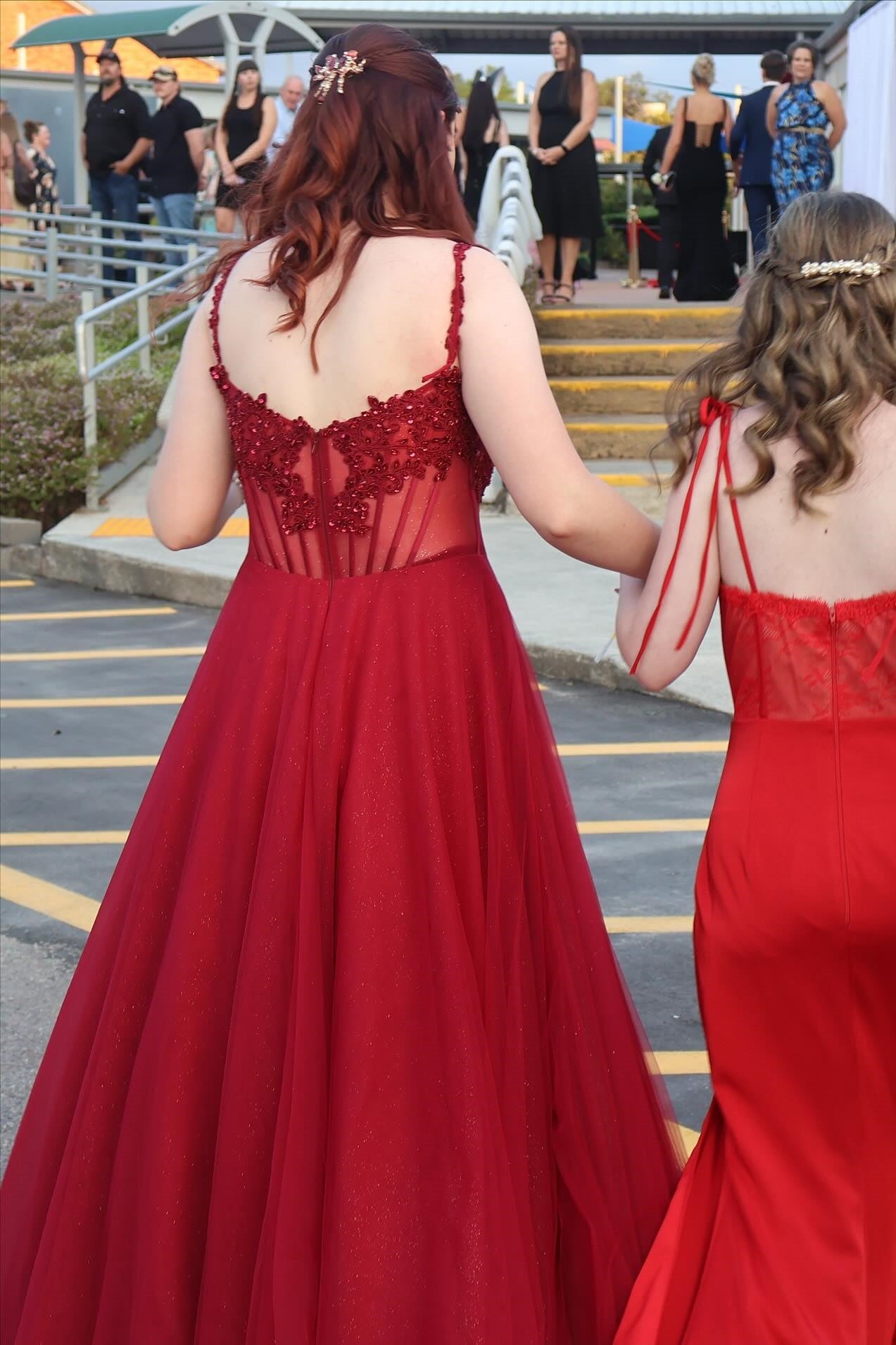 Red Appliques Tulle A-line Prom Dress