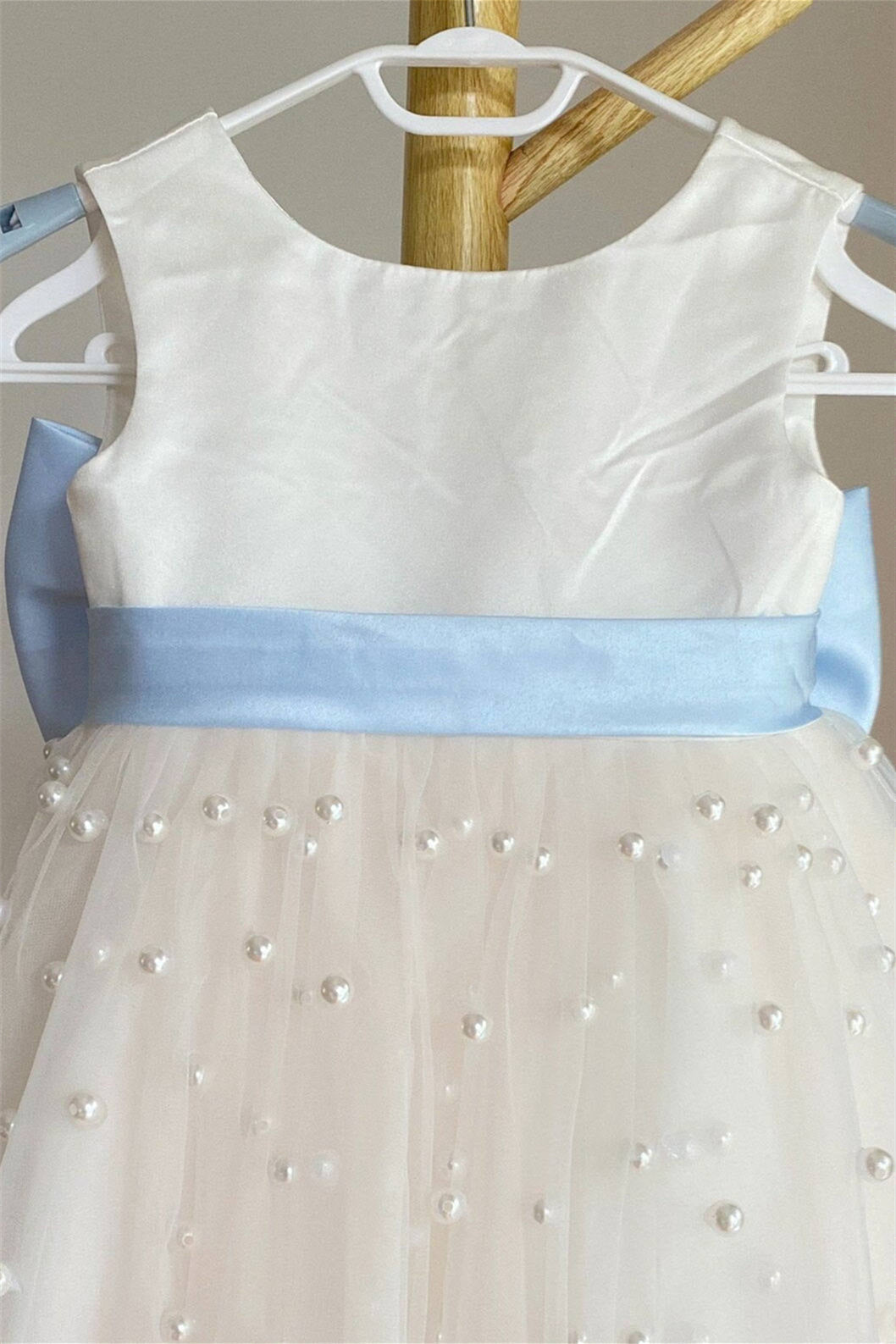 Round Neck White Flower Girl Dress with Pearls