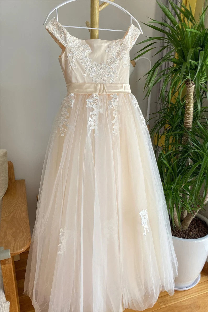 Straps Ivory Appliques Tulle Flower Girl Dress