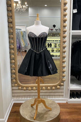 Black Beaded Sweetheart Short Dress with Bow