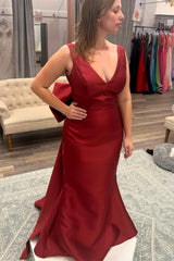 V-neck Wine Red Back Bow Bridesmaid Dress