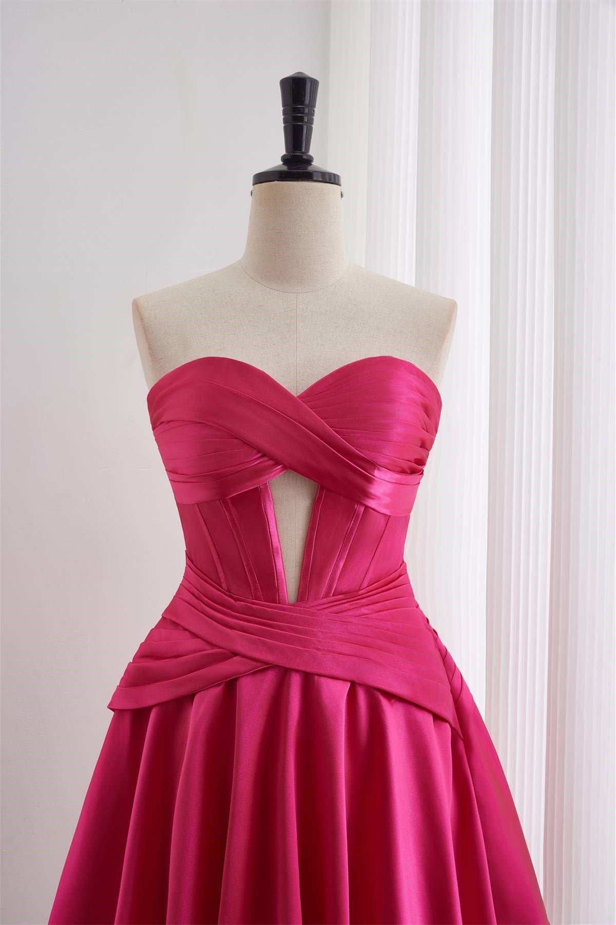 Sweetheart Hot Pink Ruched A-line Short Homecoming Dress