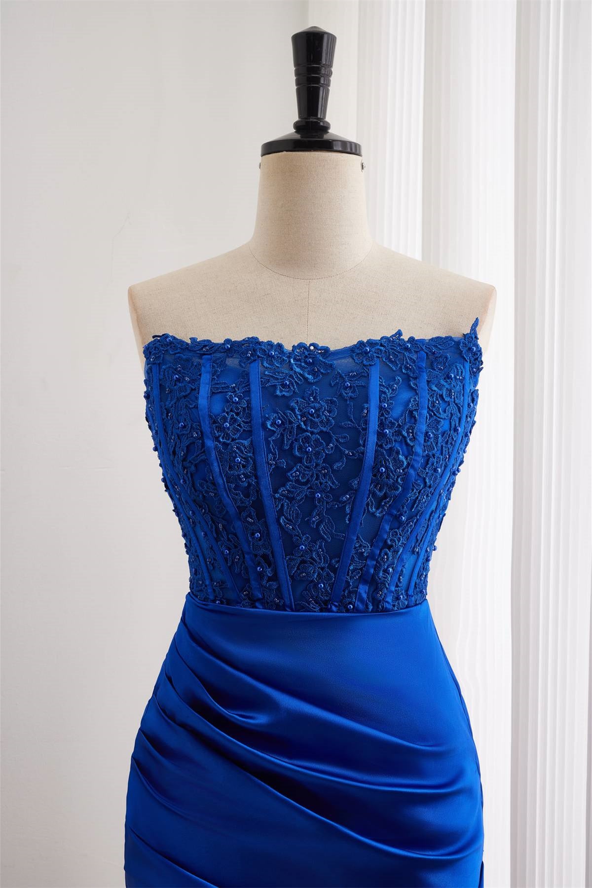 Strapless Royal Blue Tight Homecoming Dress with Lace Appliques