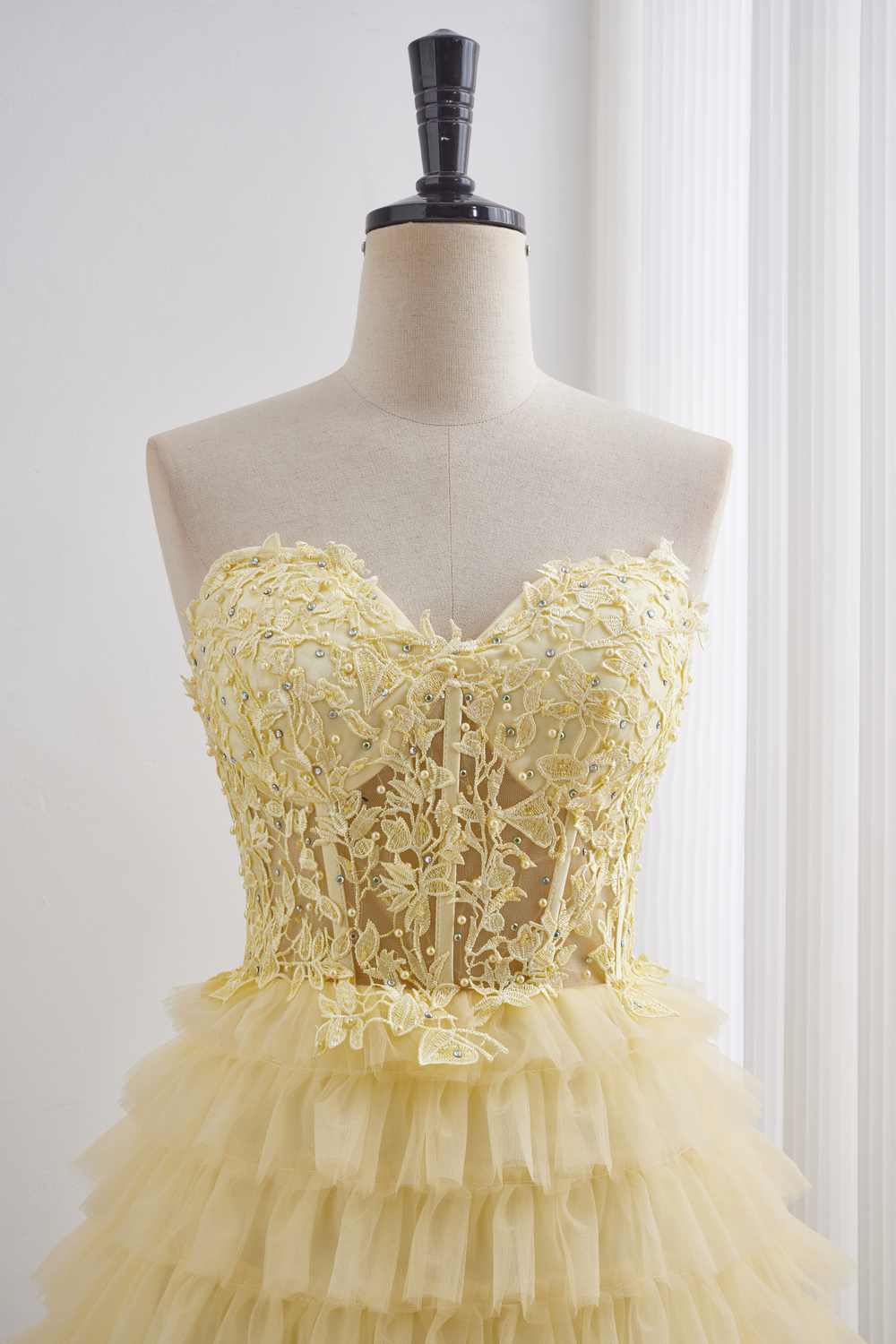 Yellow Appliques Tiered Ruffle Short Homecoming Dress